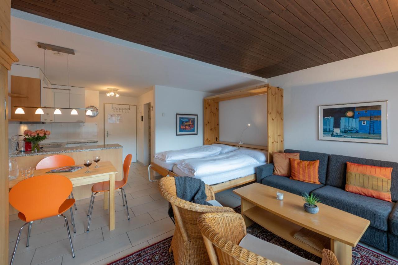 Tgesa La Roiva, Ferienwohnungen mit Hallenbad und Sauna Lenzerheide/Lai Exterior foto