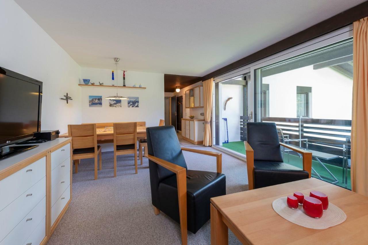 Tgesa La Roiva, Ferienwohnungen mit Hallenbad und Sauna Lenzerheide/Lai Exterior foto